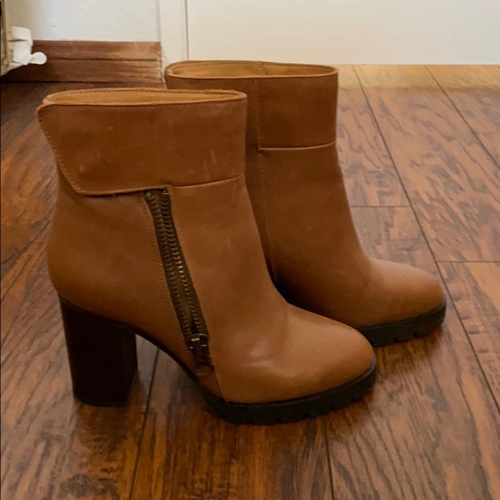 Sbicca brown leather booties